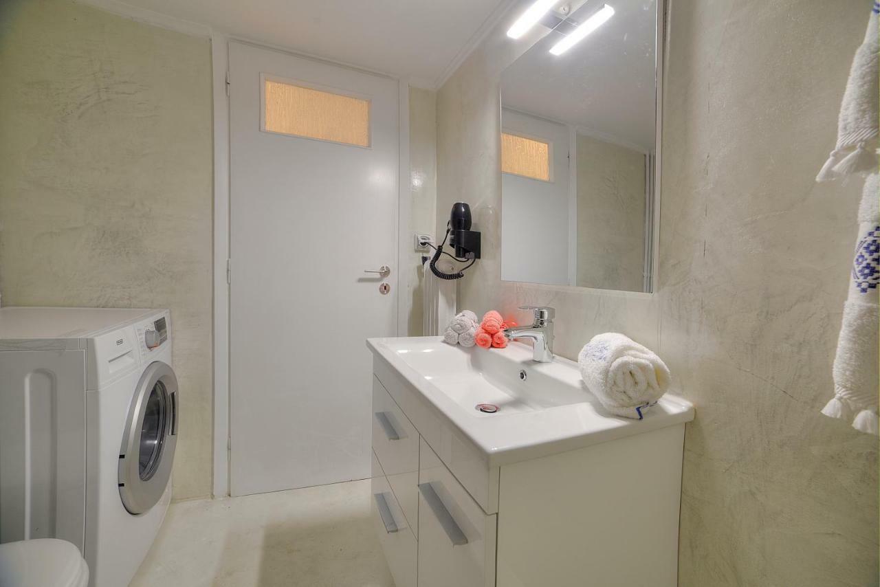 Unique Apartment In Glyfada Center Афіни Екстер'єр фото