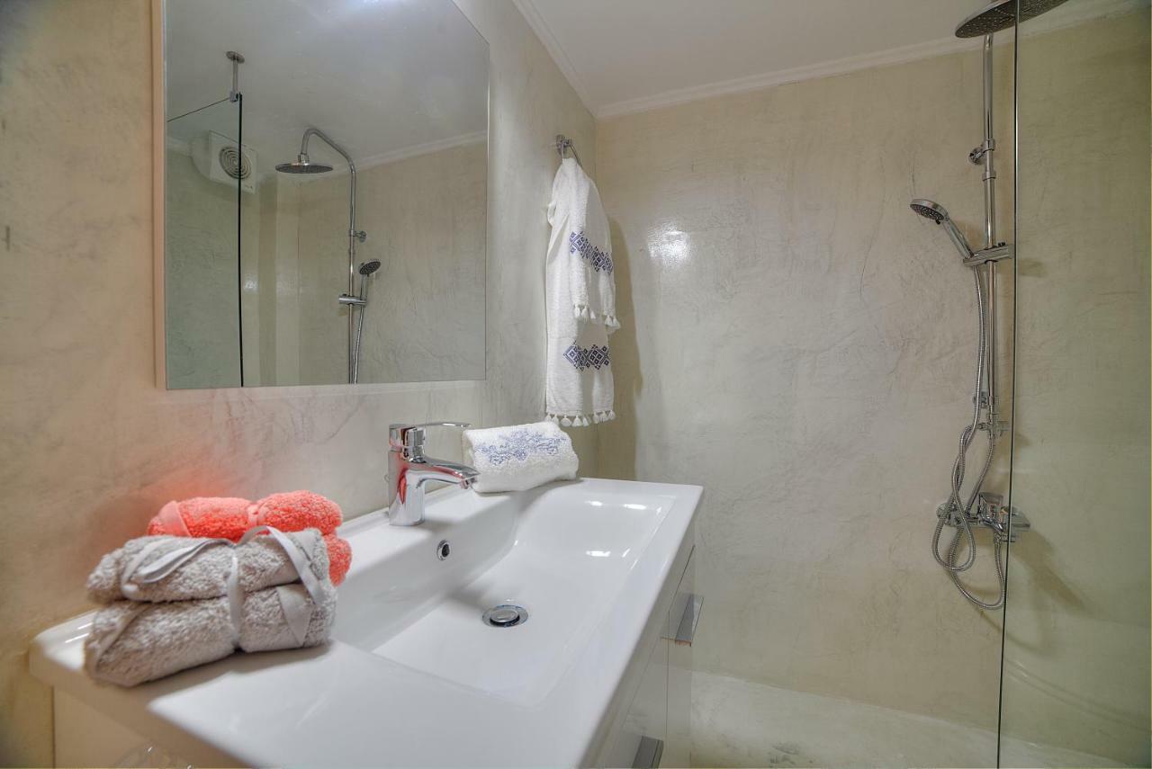 Unique Apartment In Glyfada Center Афіни Екстер'єр фото