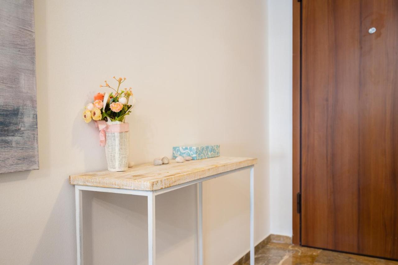 Unique Apartment In Glyfada Center Афіни Екстер'єр фото